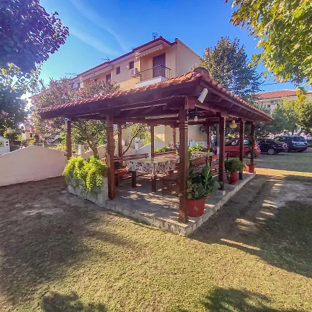 Itamos Guest house *